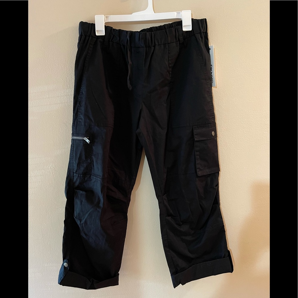 Women’s size Large black DKNYC capris